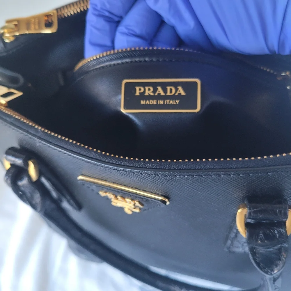 PRADA Crocodile Galleria Saffiano Leather Black Bag - Picture 11 of 17